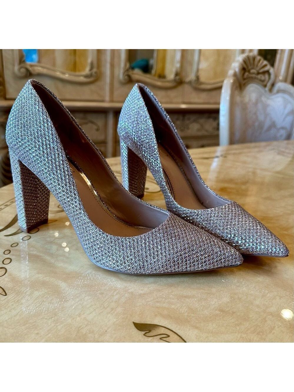 Badgley Mischka rose gold beige heels - Picture 2 of 16